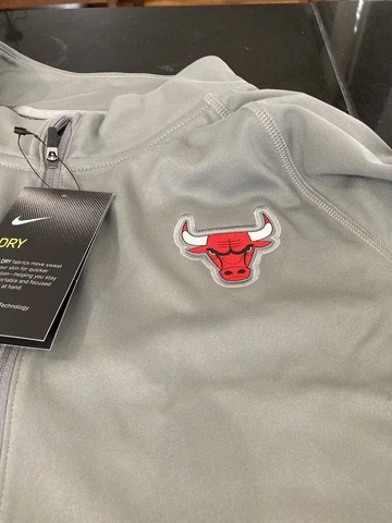 WOMENS Nike DRI FIT NBA CHICAGO BULLS 1/4 ZIP SWEATER TOP XL LIGHT GRAY NEW Cover
