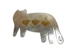 Silver tone Metal Figural Cat with Copper Hearts Pin Brooch Valentine Love - Picture 1 of 5