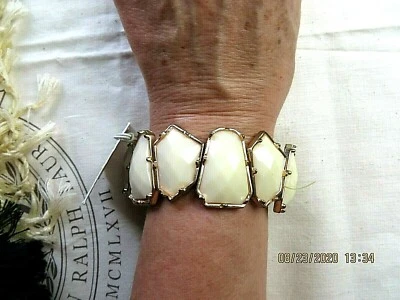 SPARKLING SAGE NWT Cream White Glass Gold Tone Metal Expandable Bangle Bracelet - Image 1 of 4