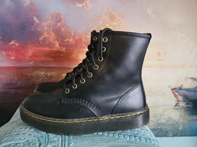 Botas de combate Dr. Doc Martens Zavala de cuero negro con cordones talla W8 M7 Foto 1 de 4