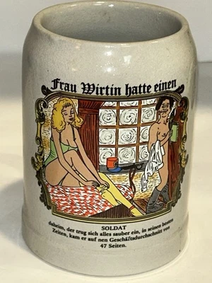 TAZA DE CERVEZA DE GRES ARRIESGADO DIVERTIDA DE COLECCIÓN STEIN BARWARE ALEMÁN 0,5 L GERZ SOLDAT Foto 1 de 4