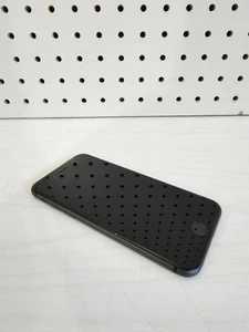 Smartphone Apple iPhone 8 Modelo: A1863 Operador: Desbloqueado Almacenamiento: 64GB - Imagen 1 de 7