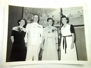 Fotograpgh donne marina militare anni '40 3 1/4" x 4 1/4"" immagine in bianco e nero - Foto 1 di 8