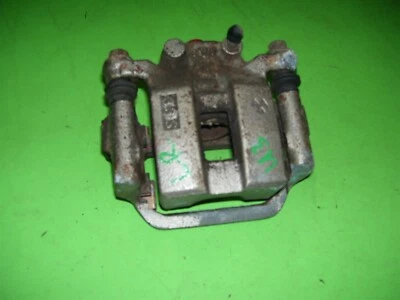 Infiniti G35 VQ35DE 2003 3,5 L pinza de freno de disco trasero y soporte izquierdo Foto 1 de 4