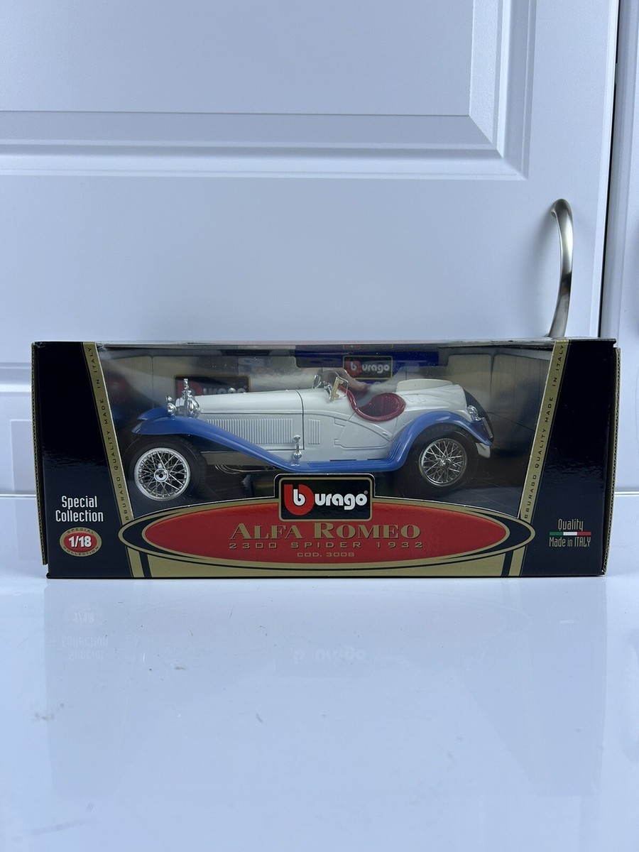 ブラーゴ　1/18ミニカー　アルファロメオ8C Amazon | burago 1/18 Alfa 8C Competizione Red ブラーゴ