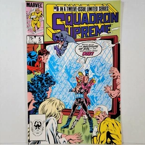 Squadron Supreme - Vol. 1, No. 5 - Marvel Comics Group - January 1986 - BIN - Picture 1 of 2