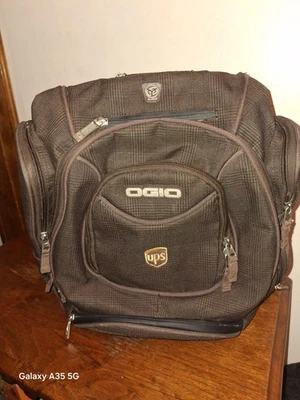  Mochila OGIO Metro 16" UPS marrom - Imagem 1 de 4