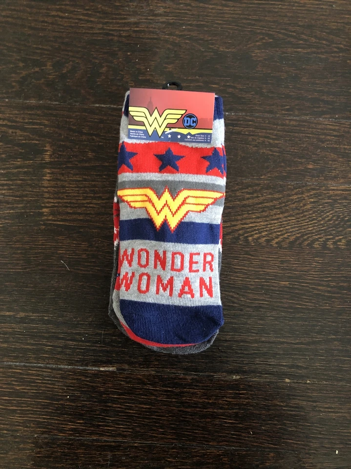 DC 漫画/WB 神奇女侠袜子,青少年,成人,5 件装新奇袜子,尺寸 4-10 全新带标签 — 第 1/4 张图片