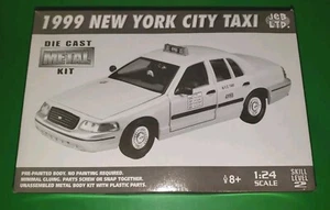 Jeb Ltd. Die Cast Metal Kit 1999 New York City Taxi 1:24 Scale Model Car NIB - Picture 1 of 14