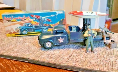 Caminhão de lançamento de foguete militar Linemar tin vinatge década de 1950 EUA Japão (Marx) raro - Imagem 1 de 4