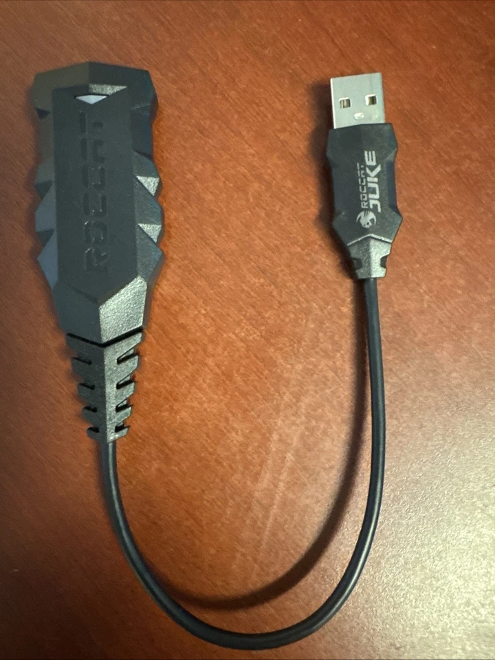 Adaptador de tarjeta de sonido estéreo USB ROCCAT Juke Virtual 7.1 Plus para auriculares para juegos Foto 1 de 4