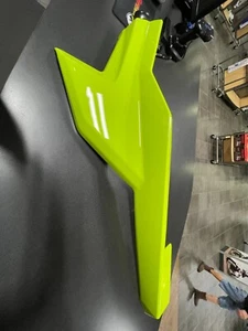 POLARIS 2022 PRO R FNDR-RR,OUTER,PNT,RH,L.LIME (5455888-801) - Picture 1 of 3