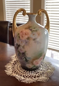 Antiguo jarrón de doble mango pintado a mano JPL Limoges 13 1/2 pulgadas floral - Imagen 1 de 13