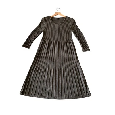 Vestido midi de lana tejido acanalado gris carbón manga 3/4 plisado pequeño EILEEN FISHER Foto 1 de 4
