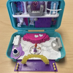 Mattel Polly Pocket Hidden Places Dance Par-taay! playset with 1 doll - Picture 1 of 4