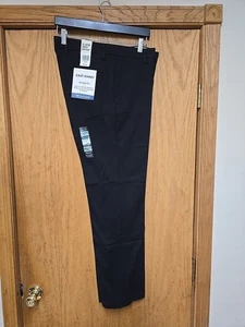 New Mens Haggar 34 X 32 Straight Fit Black Pants - Picture 1 of 4