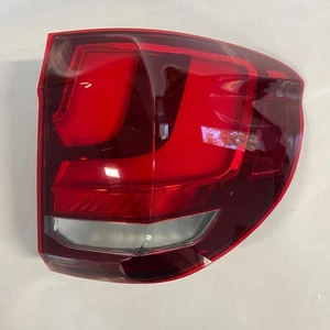 BMW X5 7290104 F15 Rückleuchte rechts außen US Version 10018610 gebraucht - Bild 1 von 10