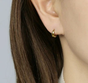 14 Karat massiver Gold U Bold Hoop Ohrring, zierlicher kleiner klappbarer Huggie Hoop Ohrring - Bild 1 von 4
