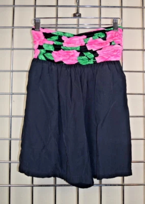 Vintage Shorts La Blanca Size S/M 80s Black Hot Pink Rose Flowy High Waist Rayon - Image 1 of 4