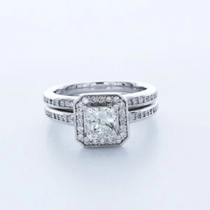 2.4CT NATURAL DIAMOND E/VS2 PRINCESS CUT 14K GOLD PRONG HALO SIDE-STONE RING SET - Picture 1 of 7