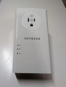 NETGEAR Powerline 2000 + Extra Outlet (PLP2000-100PAS) - Afbeelding 1 van 4