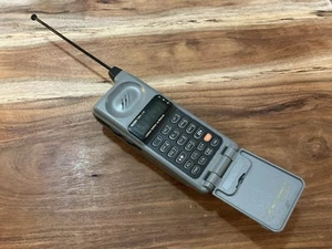 Téléphone Motorola vintage seul non testé - Photo 1 sur 15