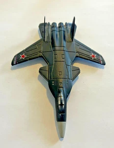 Avión de combate ruso Burke Maisto Tailwinds Kid Connection SU-47 - Imagen 1 de 3