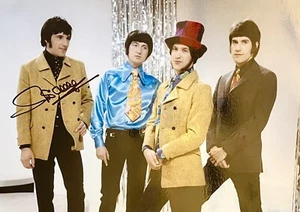Foto promocional firmada autógrafo en color brillante de Kinks Mick Avory - Imagen 1 de 5