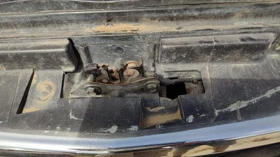 Conjunto de pestillo de capucha Blazer 1998-2005 S10 con soporte OEM Foto 1 de 4