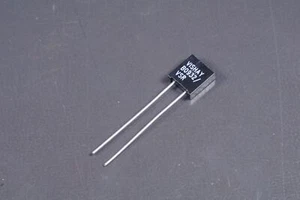 Y0075200K000F0L Vishay Metal Foil Resistor 200K Ohm 1% 300mW Rad VSR-200K00-1% - Picture 1 of 2