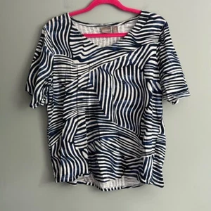Chico’s Travelers Abstract Stripe Top SZ 2 (L) Wrinkle-Resistant Stretch Blouse - Picture 1 of 5