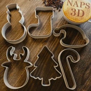 Christmas Cookie Cutter Pack - Christmas Tree - Snowman - Reindeer - Santa Hat - Picture 1 of 3