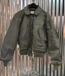 US Military Pilot CWU-45/P Flight Jacket Flyer's Cold Weather MEDIUM USAF Green - Picture 1 of 12