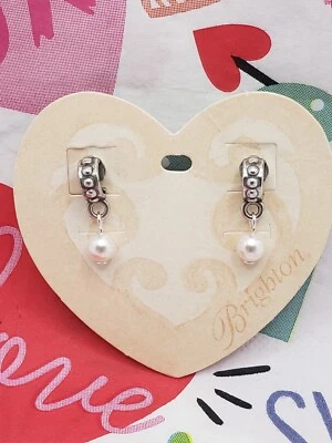 Pendientes Brighton Huggie Post PERLA SUAVE ~ NUEVOS ~ ¡RAROS! ¡MÁS DE 40 PARES VENDIDOS! Foto 1 de 2