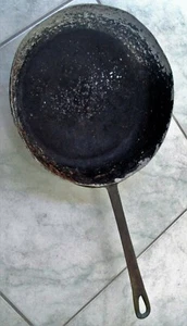 ANTICA PADELLA PENTOLA IN ALLUMINIO E RAME VINTAGE VECCHIE PENTOLE RURALI 900 - Foto 1 di 4