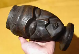Antigua copa de vino de palma de madera tallada a mano tribu cubana Congo, África - Imagen 1 de 17