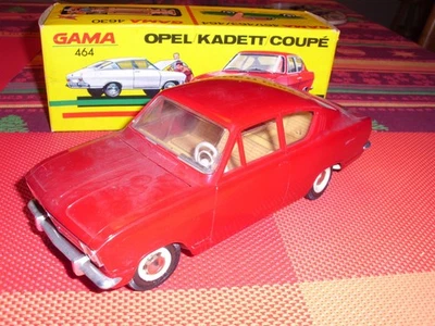 Gama 464 Opel Kadett B rot Schwungradantrieb 1:21 schöner Karosseriezustand +OVP - Bild 1 von 4
