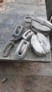 Konvolut antike Schiffsblöcke  aus Holz, mit Holzrollen - Bild 1 von 2