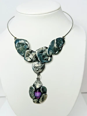 Collar de peltre modernista artesanal hecho a mano firmado BB TENN 2010 colgante abstracto Foto 1 de 4