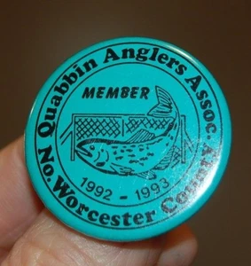 QUABBIN ANGLERS ASSOC. WORCESTER COUNTY MA. FISHING MEMBER PIN 1992 - Picture 1 of 4
