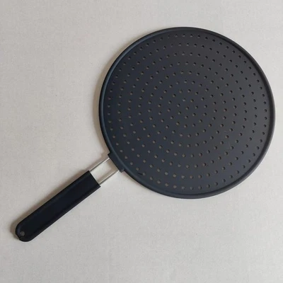 Silicone Splatter Screen Oil Splash Guard Food Tray - Image 1 of 4