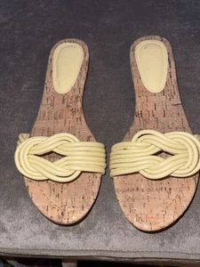 Esprit Yellow Sandals Slides Women’s Shoes Size 6.5 Super Cute Summer - Picture 1 of 4