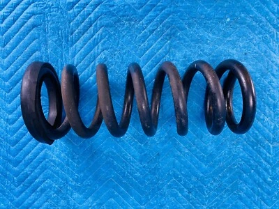 Muelle helicoidal delantero derecho o izquierdo Chevrolet Silverado 1500 1999-2007 OEM Foto 1 de 4