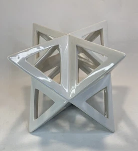 White Ceramic & Porcelain Merkaba 8 Point Home Decor Sculpture 7" x 7" x 7" - Imagen 1 de 8