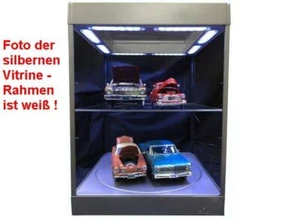 Vitrina con Iluminación LED y Plato Giratorio Blanco para Maquetas de Coches Triple9 - Imagen 1 de 2