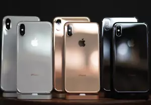 Apple iPhone XS ,XS Max Unlocked Various Colors 64GB 256GB 512GB Smartphone Used - Afbeelding 1 van 7