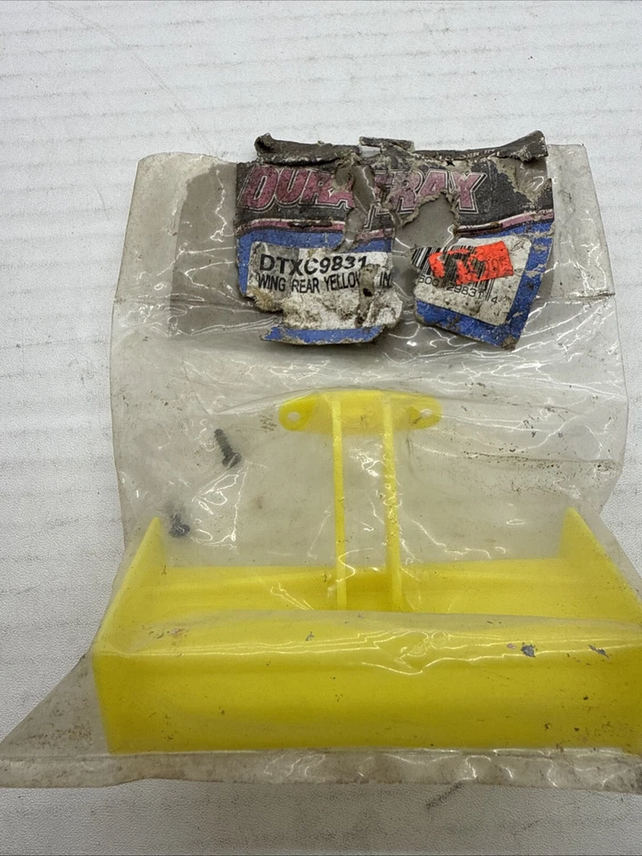 Duratrax Dtxc9831 Wing rear yellow F14 - Image 1 of 1