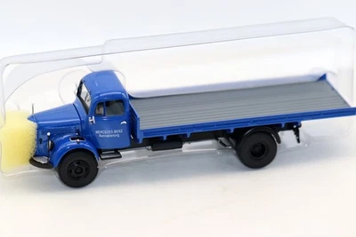 Premium Classixxs 1/43 1955 Mercedes Benz L3500 Racing team transporter Truck - Image 1 of 4