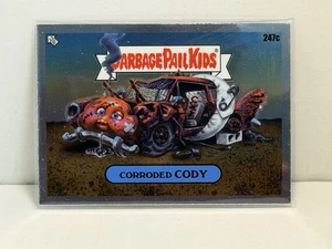 2023 MÜLL EIMER KINDER CHROM Serie-6 #247c CORRODED CODY C NAME VAR. - Bild 1 von 2