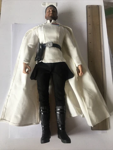 1/6 Scale Hot Toys Star Wars Imperial Officer Cover